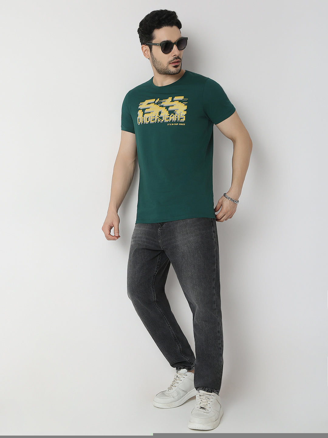 Underjeans by Spykar Men Bottle Green T-Shirt