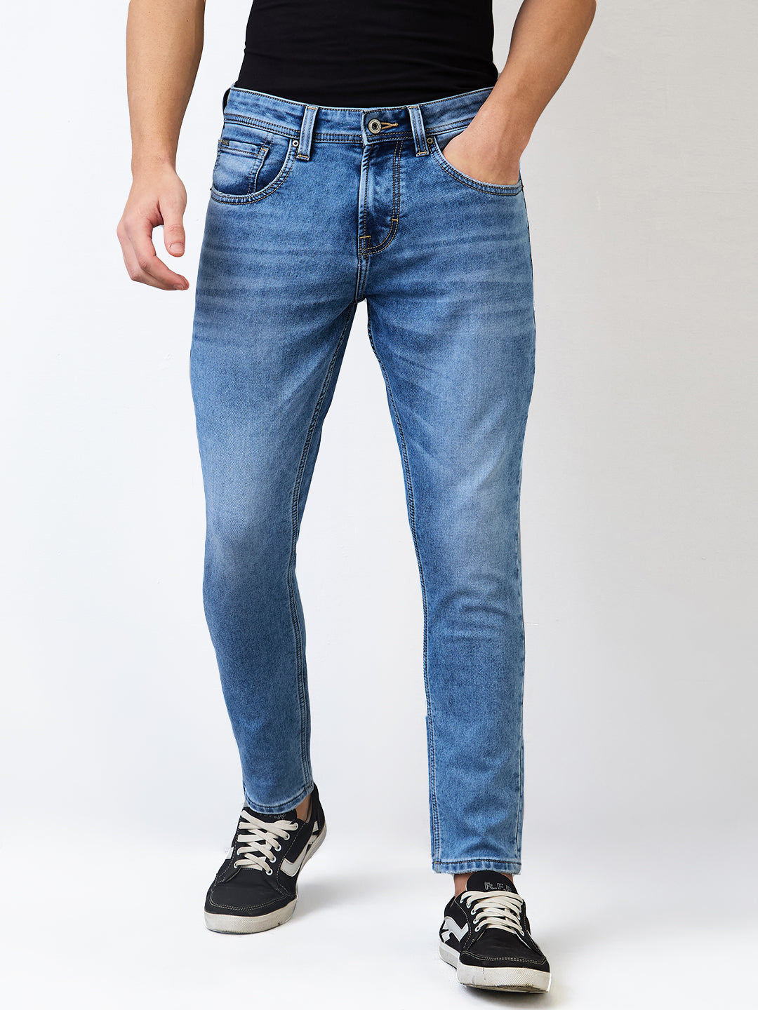 Spykar Slim Fit Mid Rise Cotton Jeans For Men