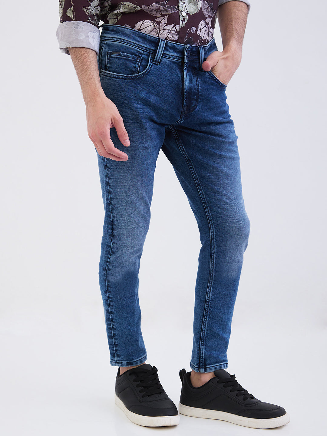 Spykar Mid Blue Low Rise Slim Fit Casual Jeans For Men