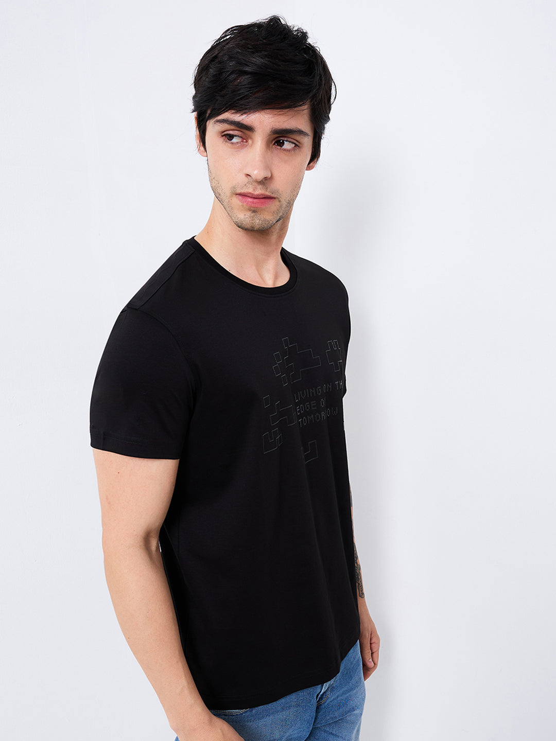 Spykar Black Slim Fit Solid Half Sleeve T-Shirt For Men