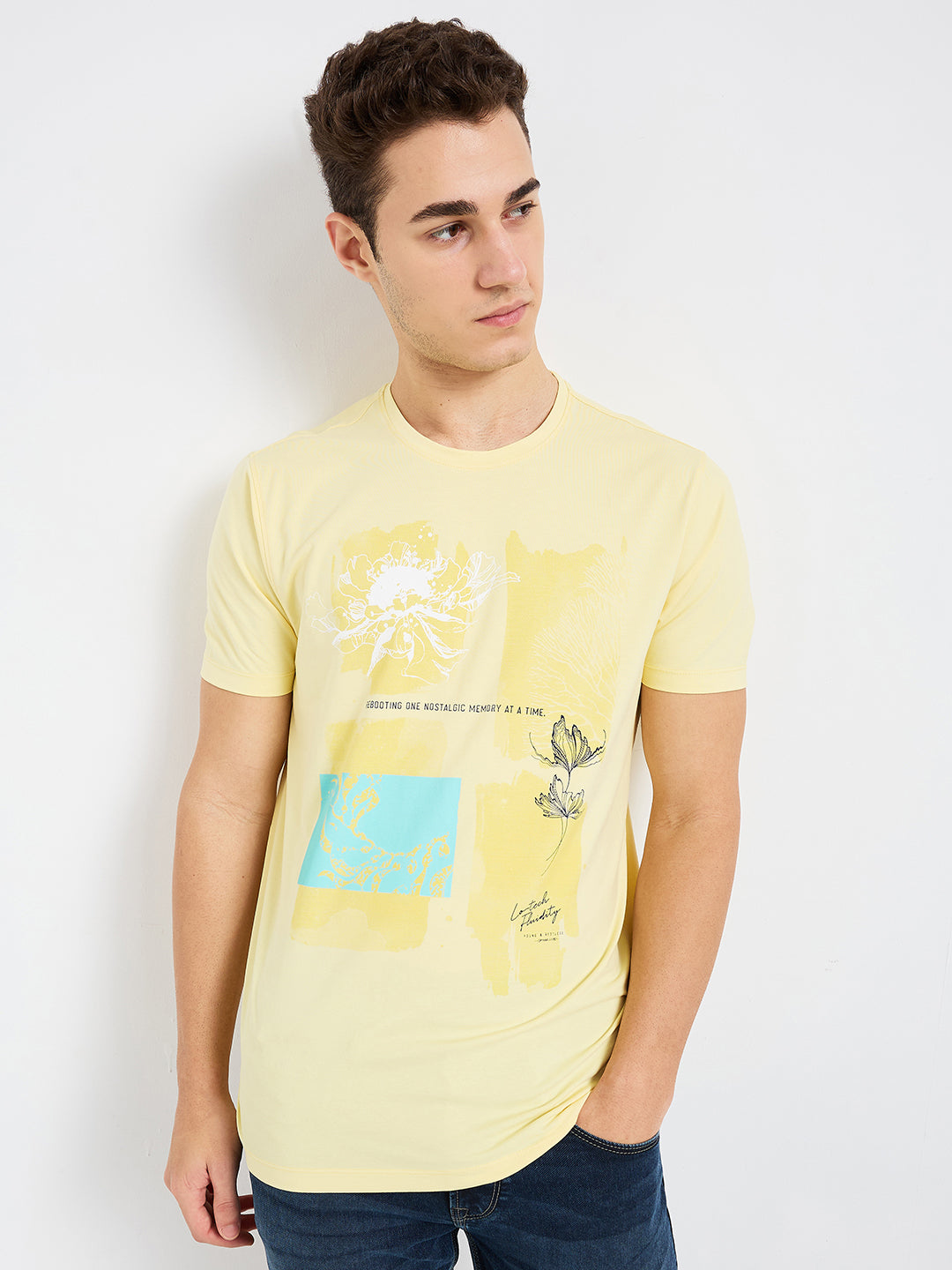 Spykar Yellow Slim Fit Solid Half Sleeve T-Shirt For Men