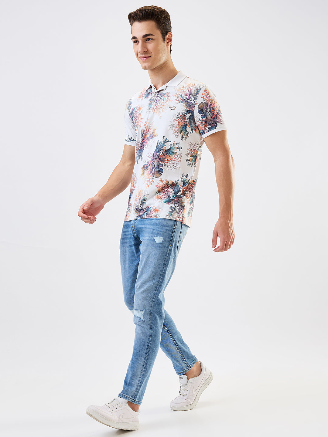 Spykar White Slim Fit Printed Half Sleeve T-Shirt For Men