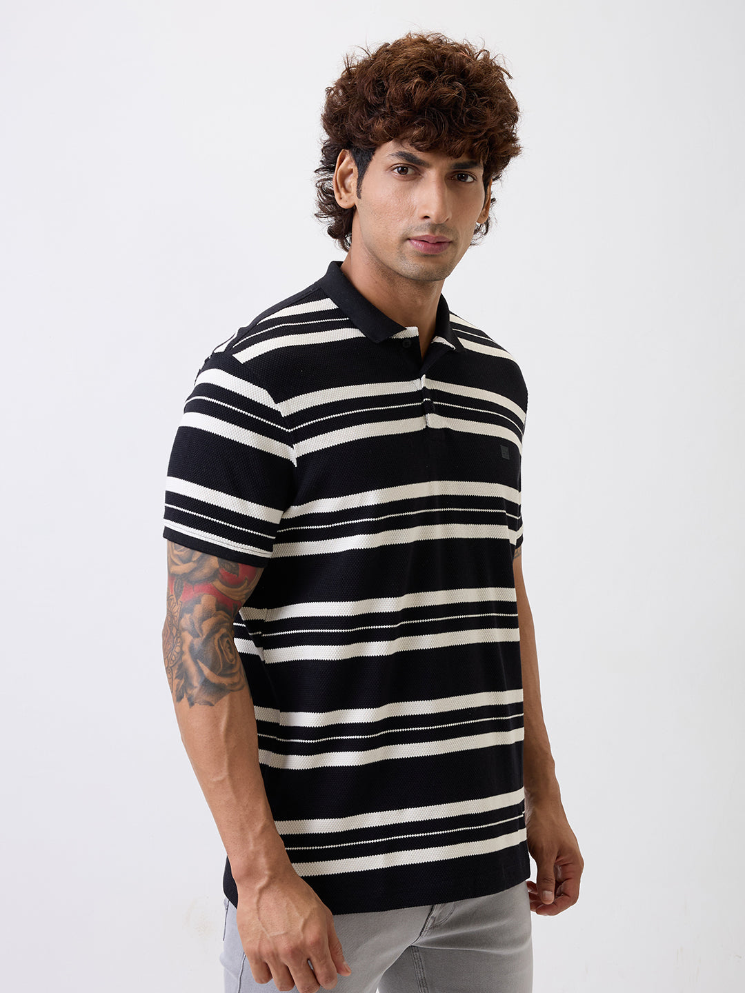 Spykar Black Slim Fit Casual T-Shirt For Men