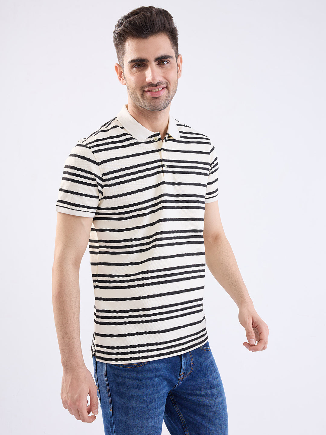 Spykar Off White Slim Fit Casual T-Shirt For Men