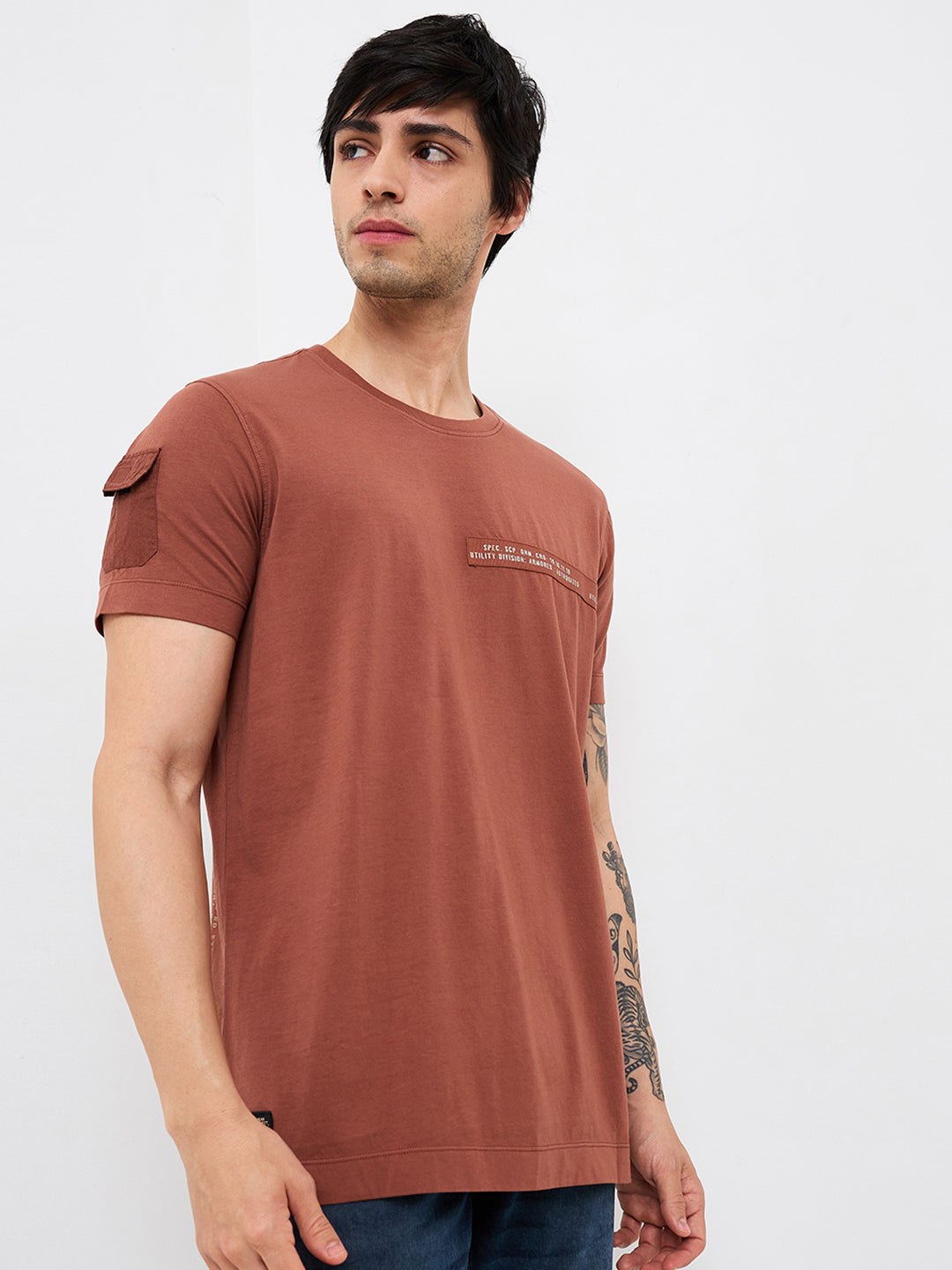 Spykar Brown Slim Fit Solid Half Sleeve T-Shirt For Men