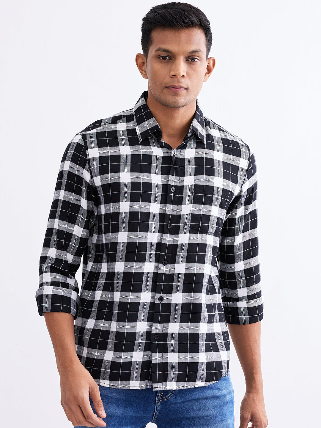 Spykar Jet Black Slim Fit Casual Shirts For Men