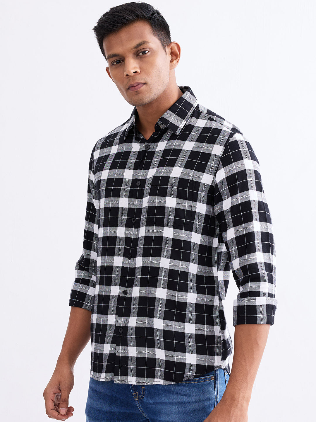 Spykar Jet Black Slim Fit Casual Shirts For Men