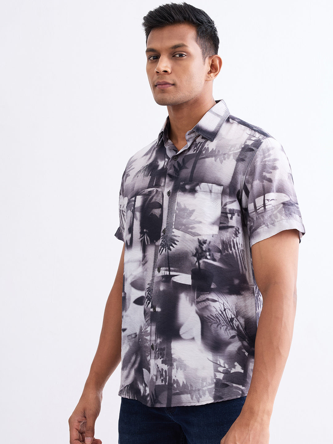 Spykar Black Slim Fit Casual Shirts For Men