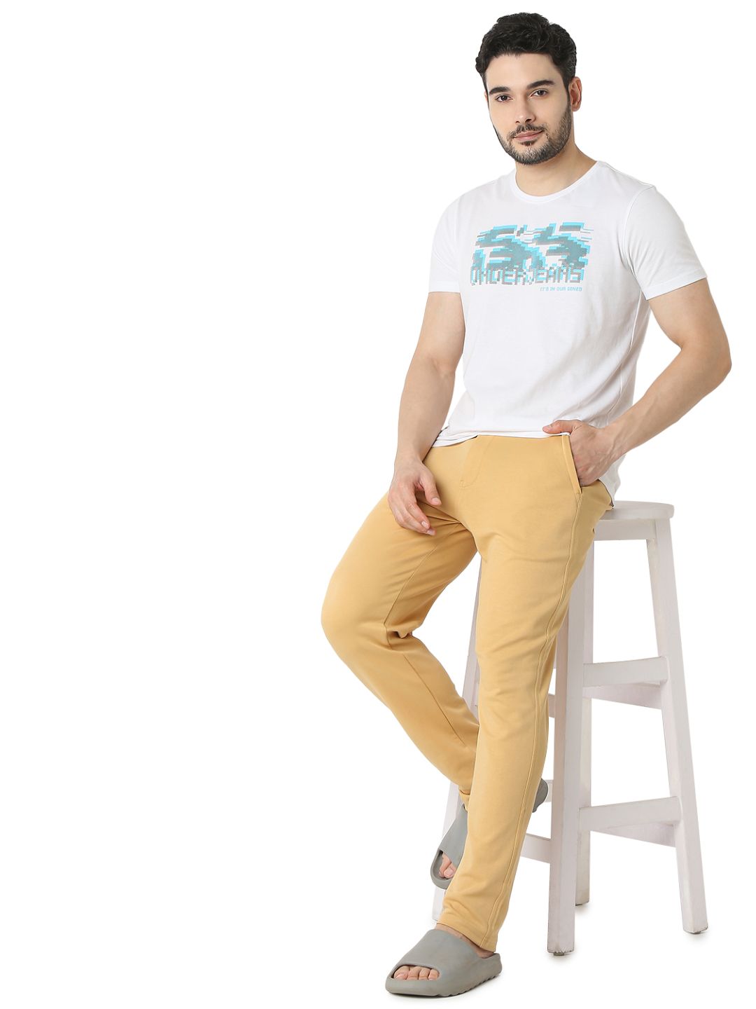 Underjeans By Spykar Men Khaki Cargo Pant