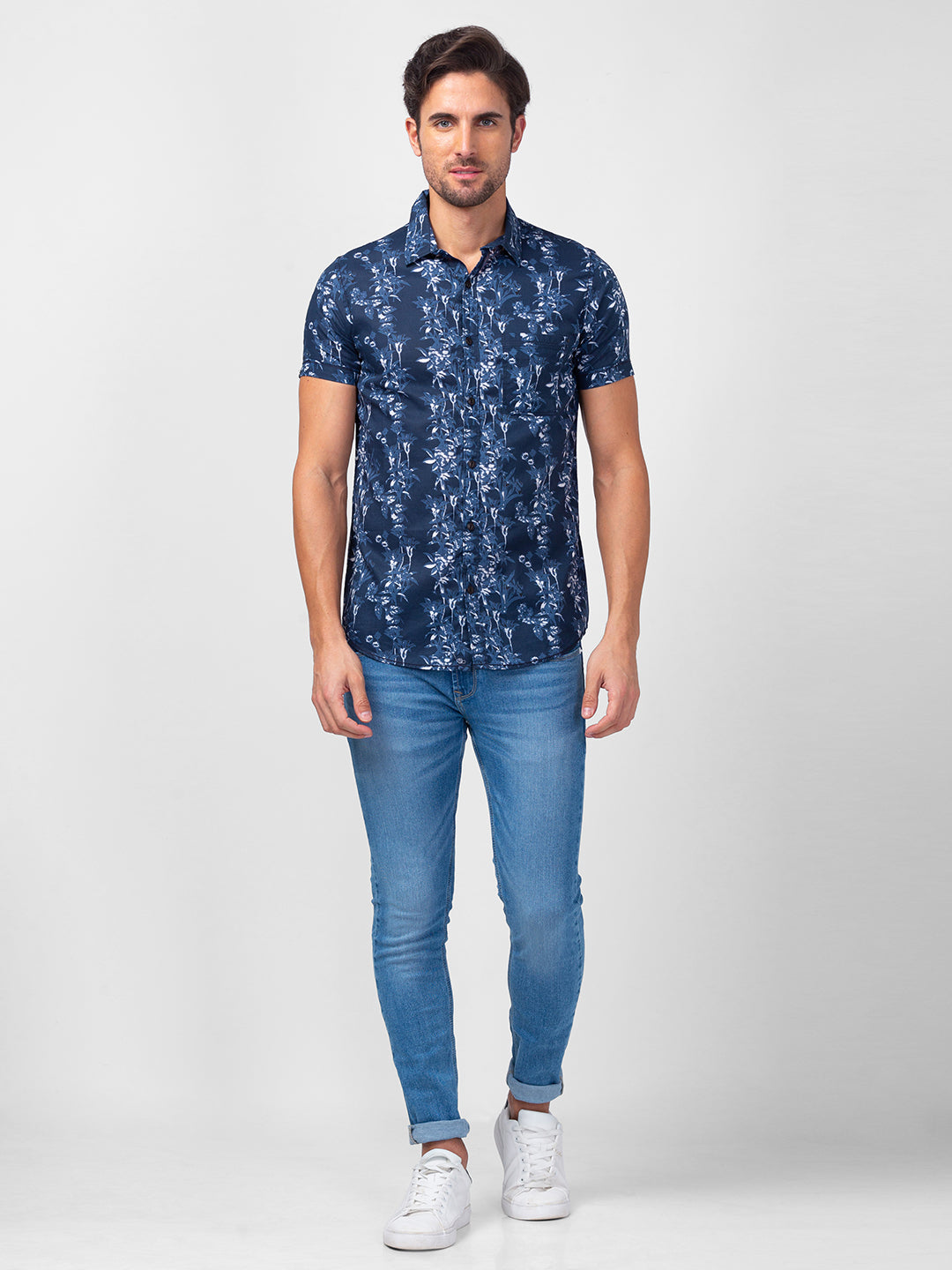 Spykar Men Indigo Blue Cotton Regular Slim Fit Floral Shirt