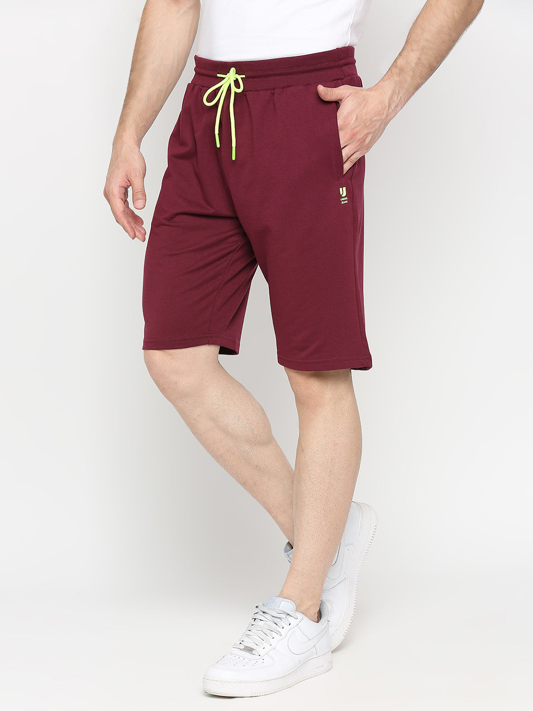 Men Wine Cotton Blend Shorts - Underjeans By Spykar