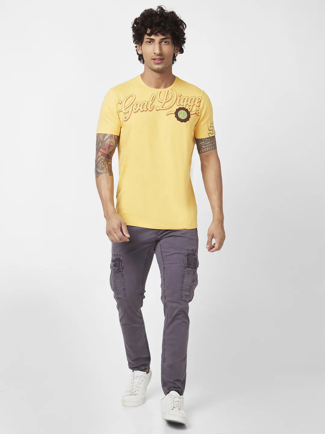 Spykar Men Amber Yellow Blended Slim Fit Half Sleeve Round Neck Printed Tshirt