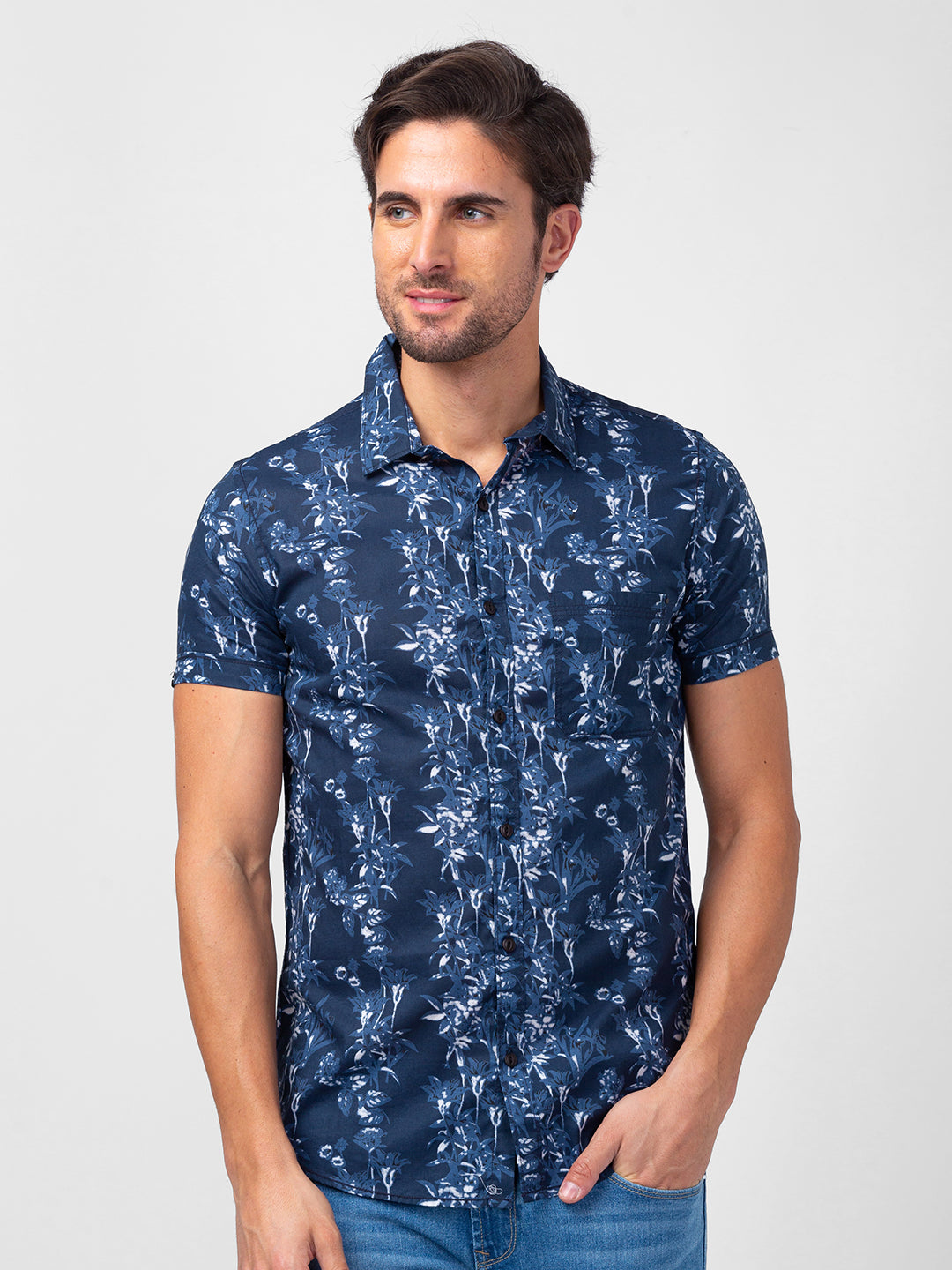Spykar Men Indigo Blue Cotton Regular Slim Fit Floral Shirt