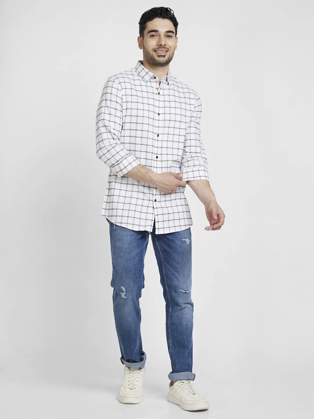 Spykar Men White Cotton Regular Slim Fit Full Sleeve Checkered Shirt