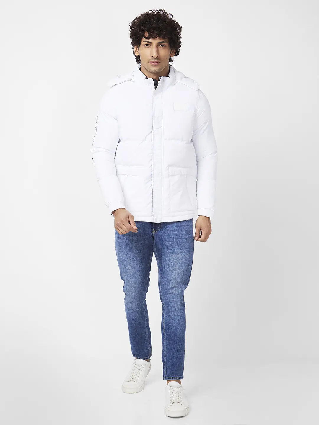 MEN'S PUFFER JACKET WITH ZIPPER PATCH POCKET & PRINTED DETAILS ON SLEEVES