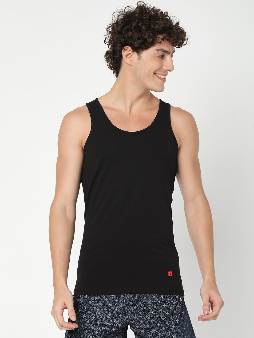 Men Black Cotton Blend Regular Fit Vest - Underjeans By Spykar