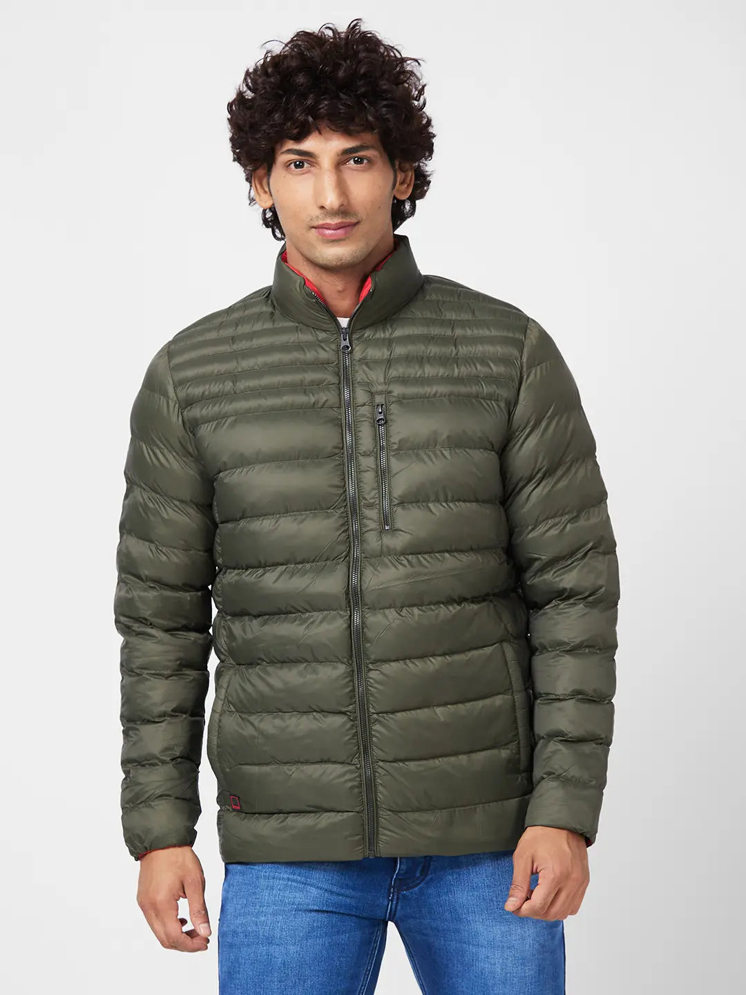 MEN'S PACKABLE PUFFER JACKET WITH BRANDED PRINT ON NECK