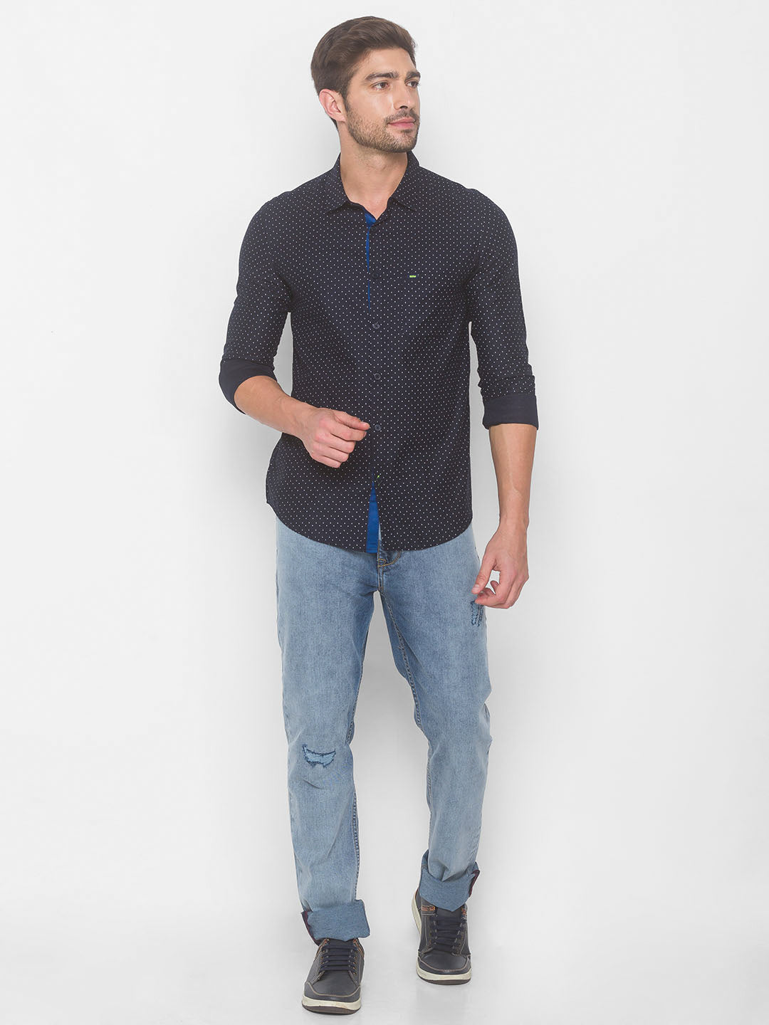 Spykar Men Navy Blue Cotton Slim Fit Shirt