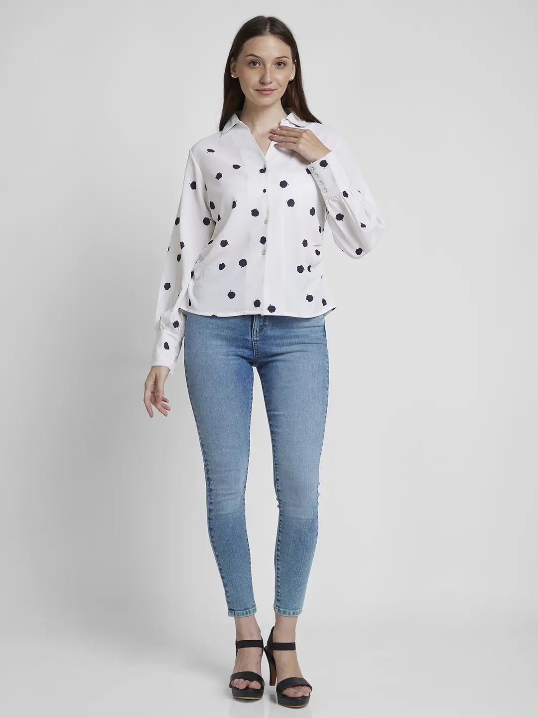 Spykar Women White Cotton Regular Fit Full Sleeve Printed Shirt