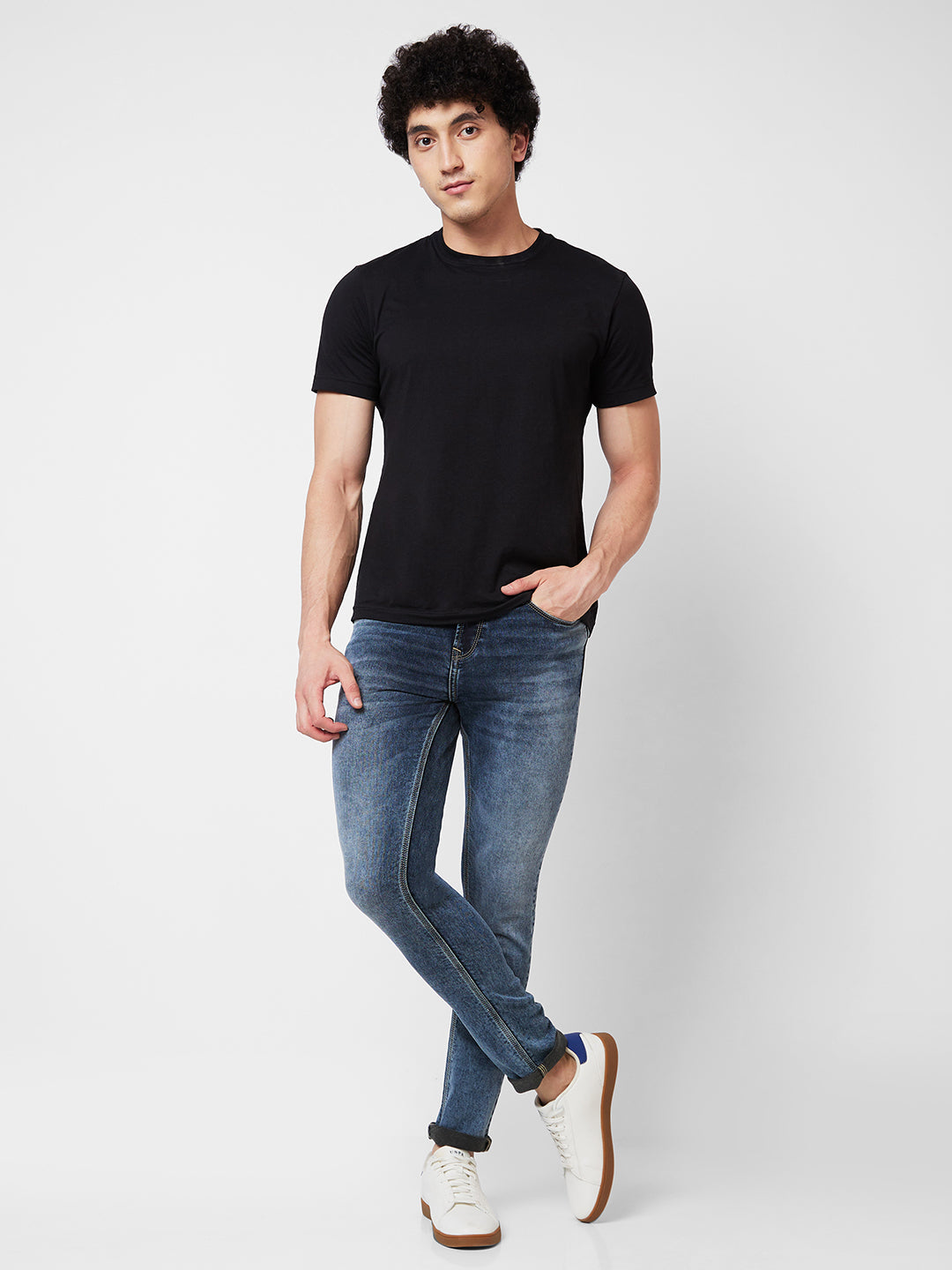 Spykar Low Rise Slim Fit Grey Jeans For Men