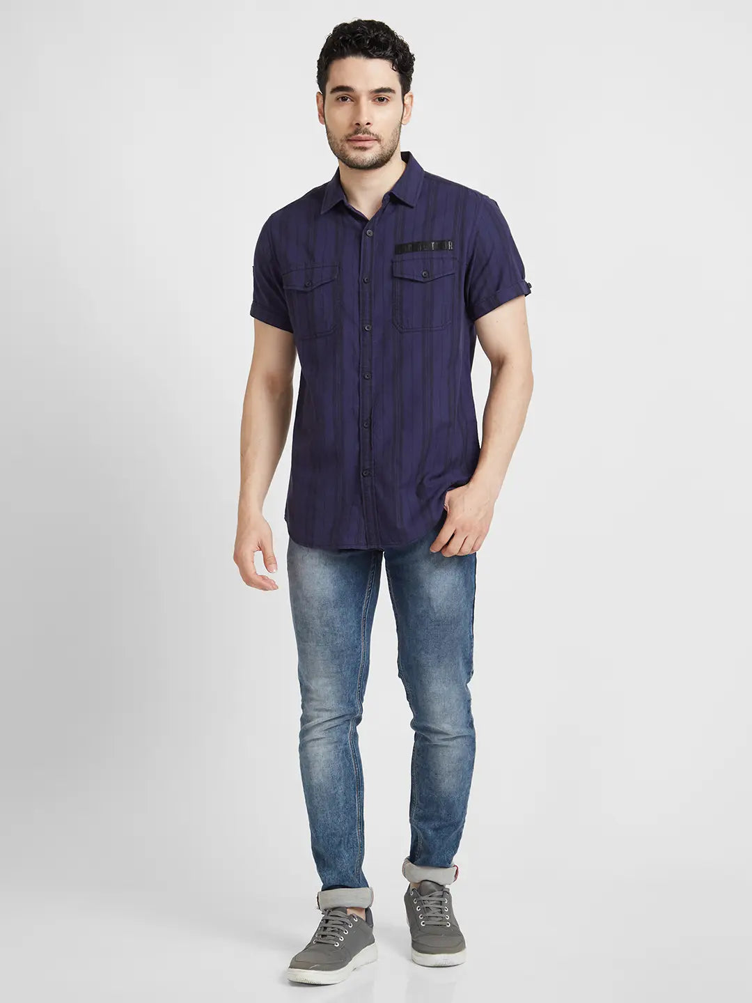Spykar Men Indigo Blue Cotton Slim Fit Half Sleeve Denim Shirt