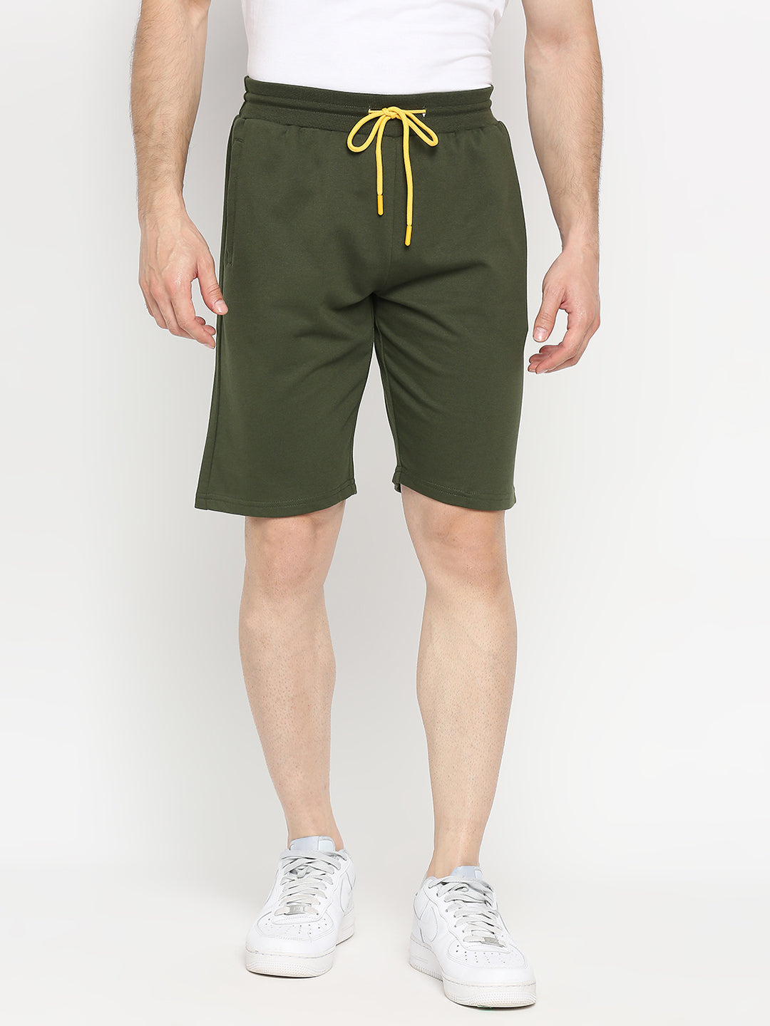Men Olive Cotton Blend Shorts - Underjeans By Spykar