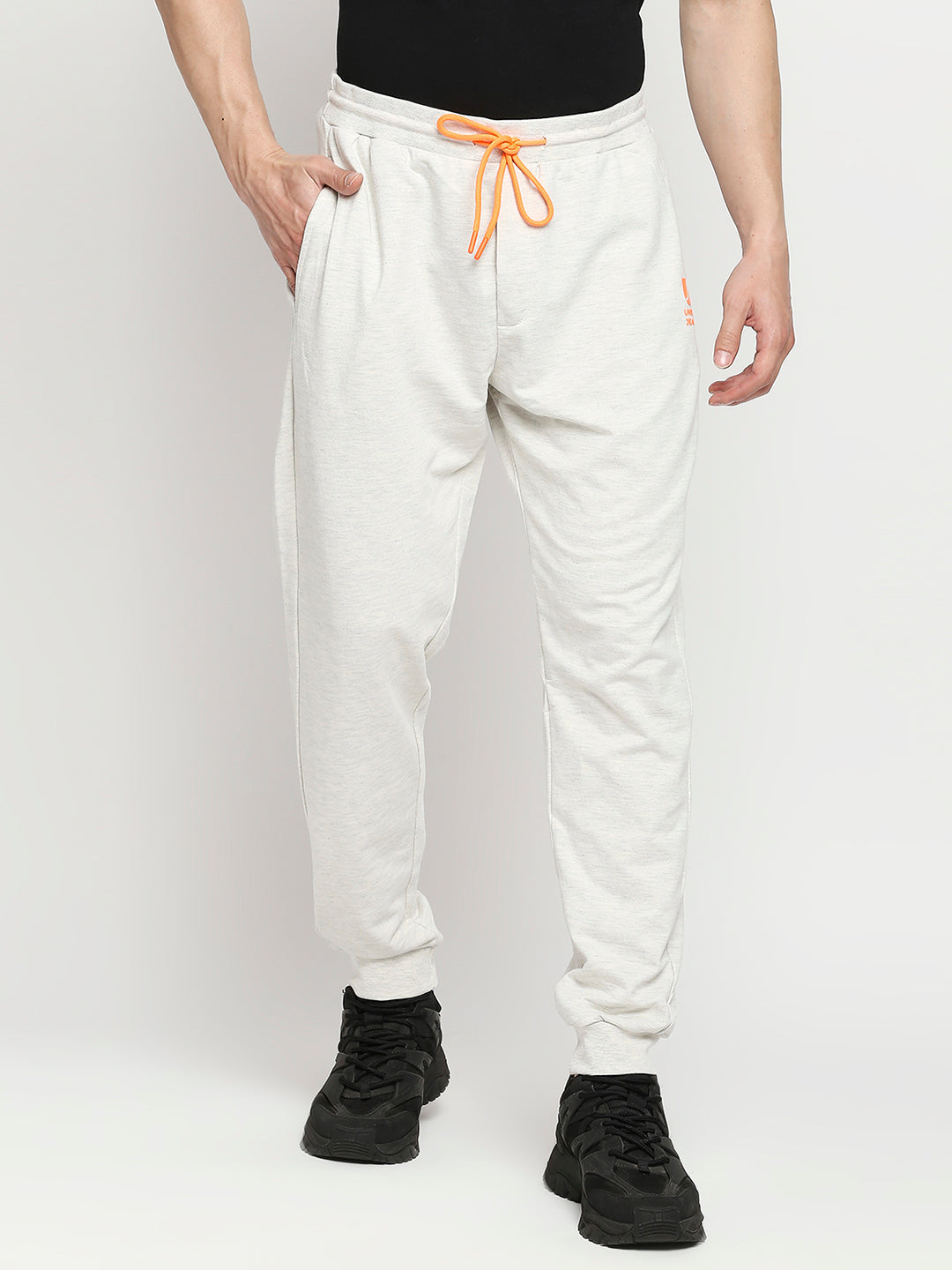 Men Cotton Blend Knitted Ecru Trackpant- Underjeans By Spykar