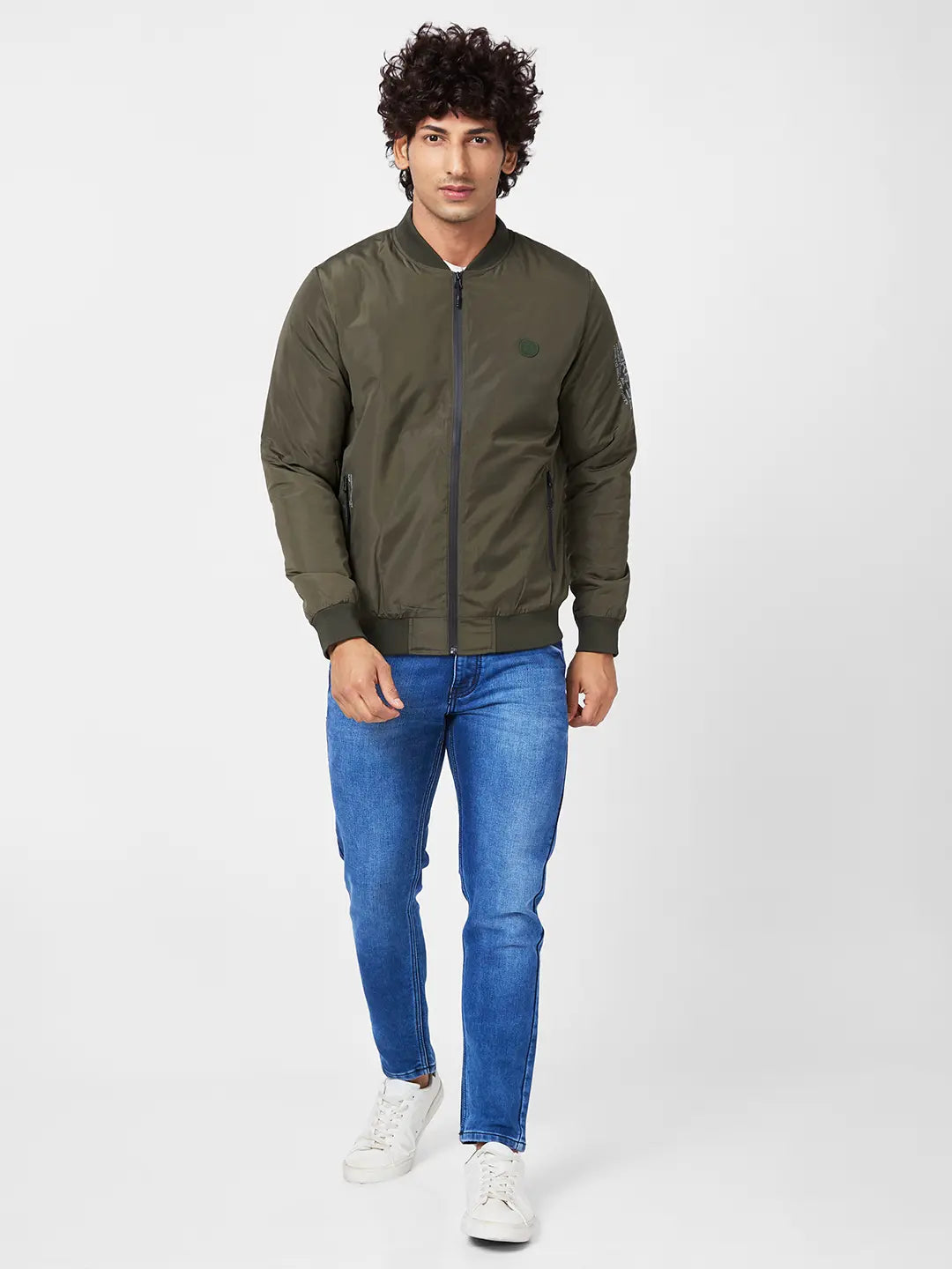 Men'S Puffer Jacket With Sleeve & Zipper Pocket Printed Details