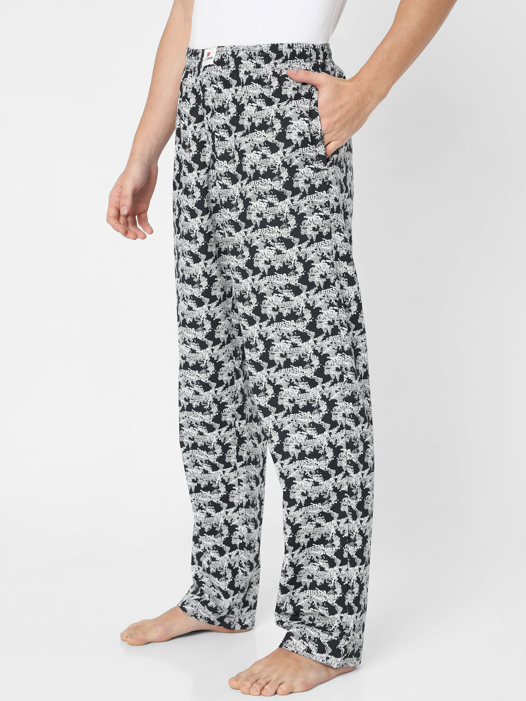 Men Black Cotton Blend Regular Fit Pyjama - Underjeans By Spykar