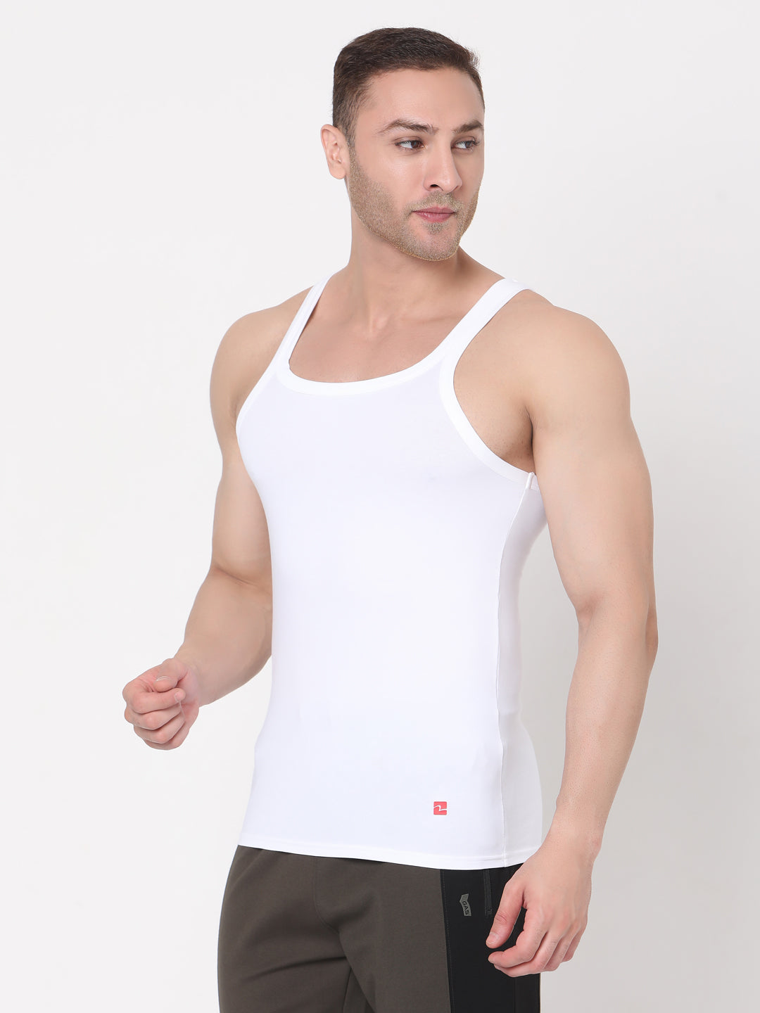 Men White Square Neck Cotton Blend Vest- Underjeans By Spykar