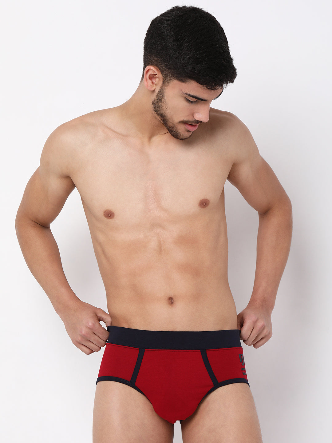 Men Cotton Blend Maroon Brief- Underjeans By Spykar