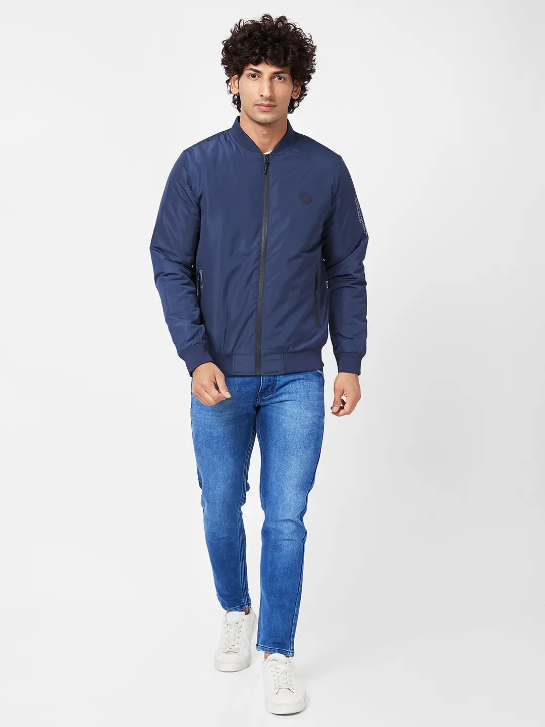 Men'S Puffer Jacket With Sleeve & Zipper Pocket Printed Details