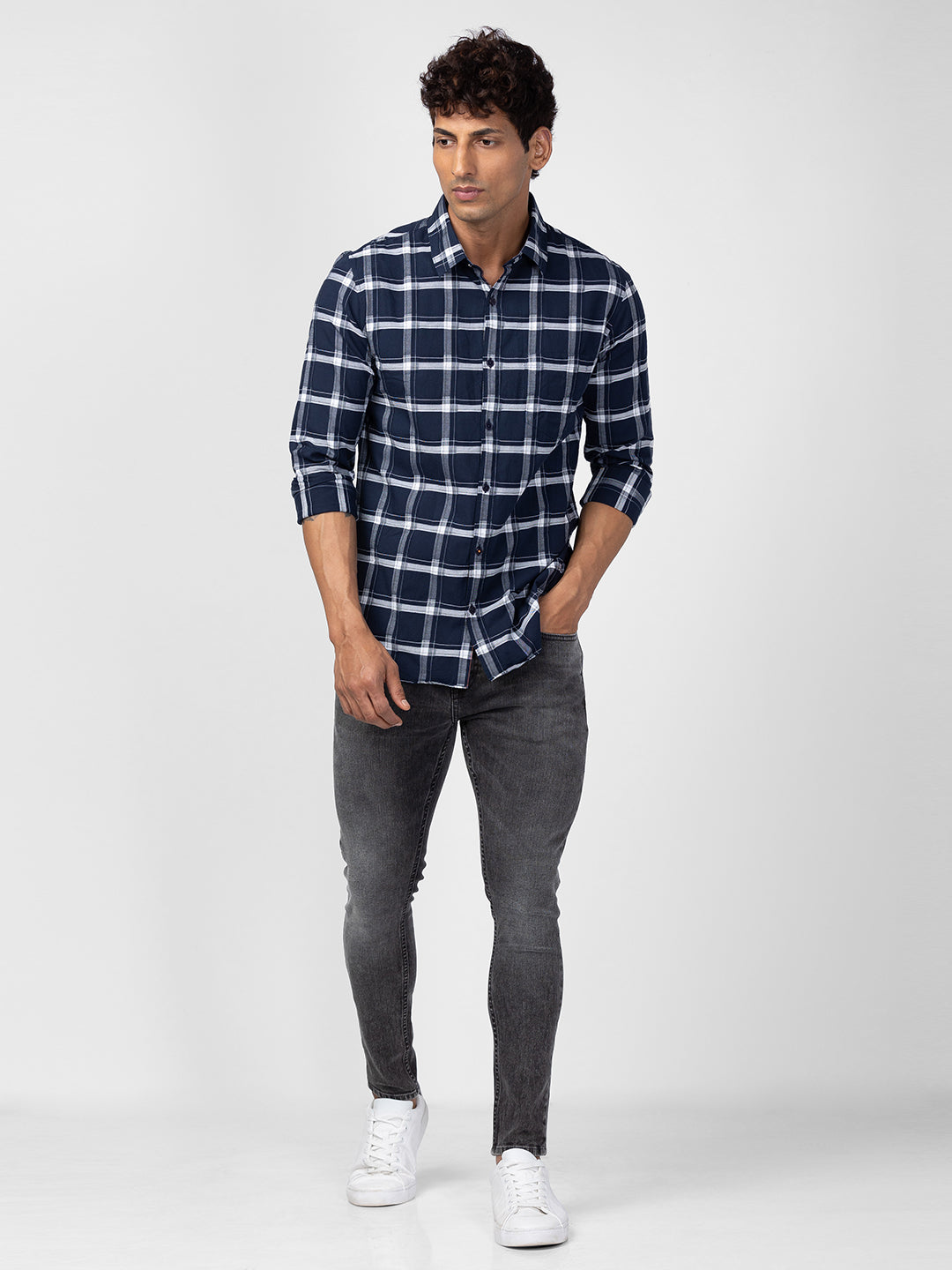 Spykar Men Navy Blue Cotton Slim Fit Checkered Shirt