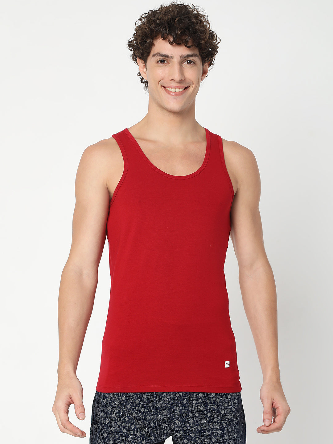 Men Maroon Cotton Blend Regular Fit Vest - Underjeans By Spykar