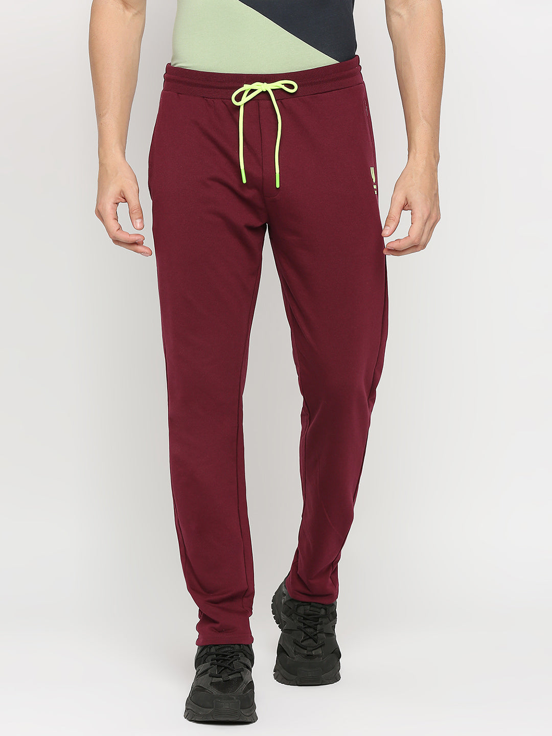 Men Cotton Blend Wine Trackpant - Underjeans By Spykar
