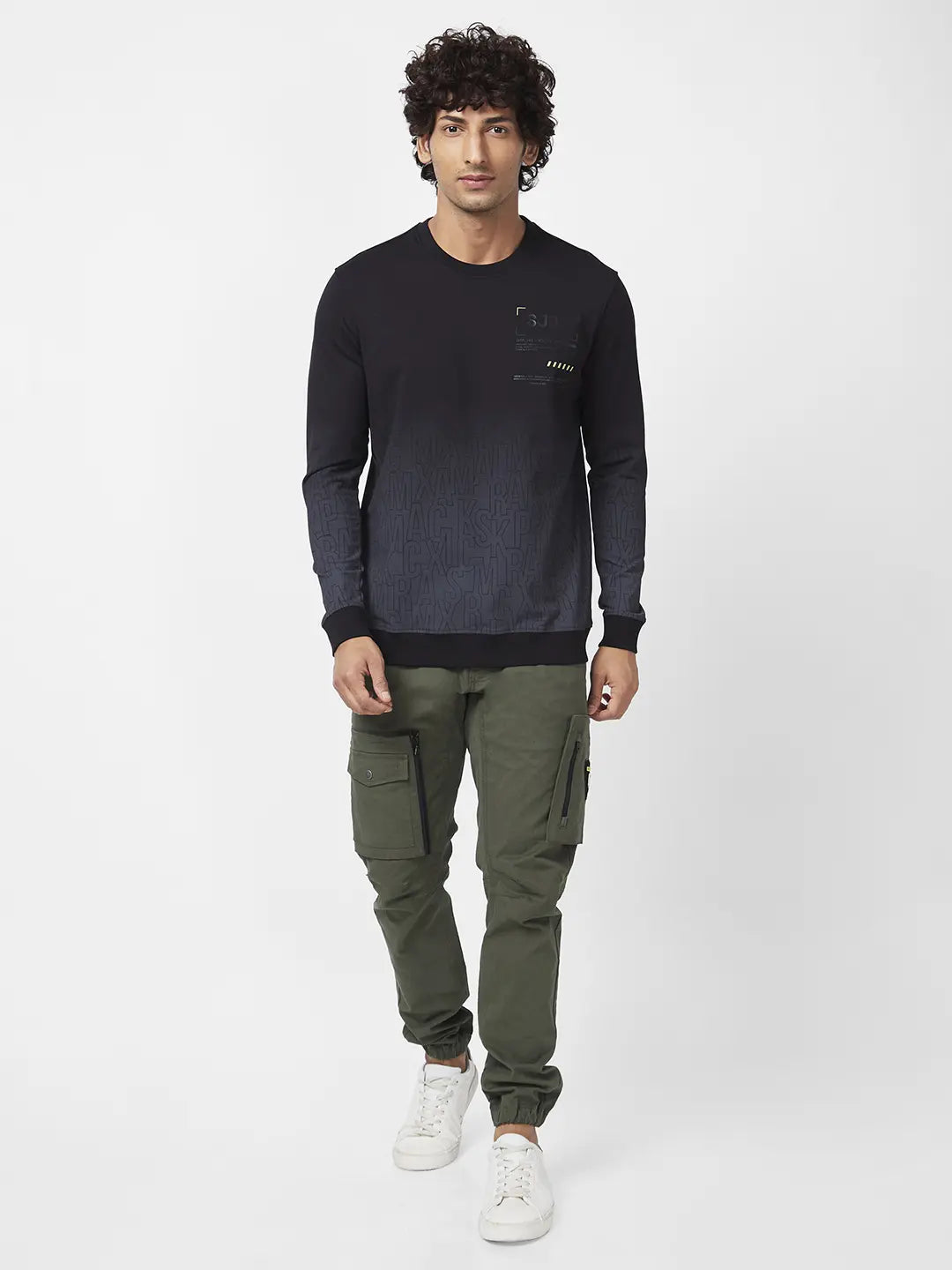 Spykar Men Black Blended Slim Fit Full Sleeve Round Neck Plain Sweatshirt