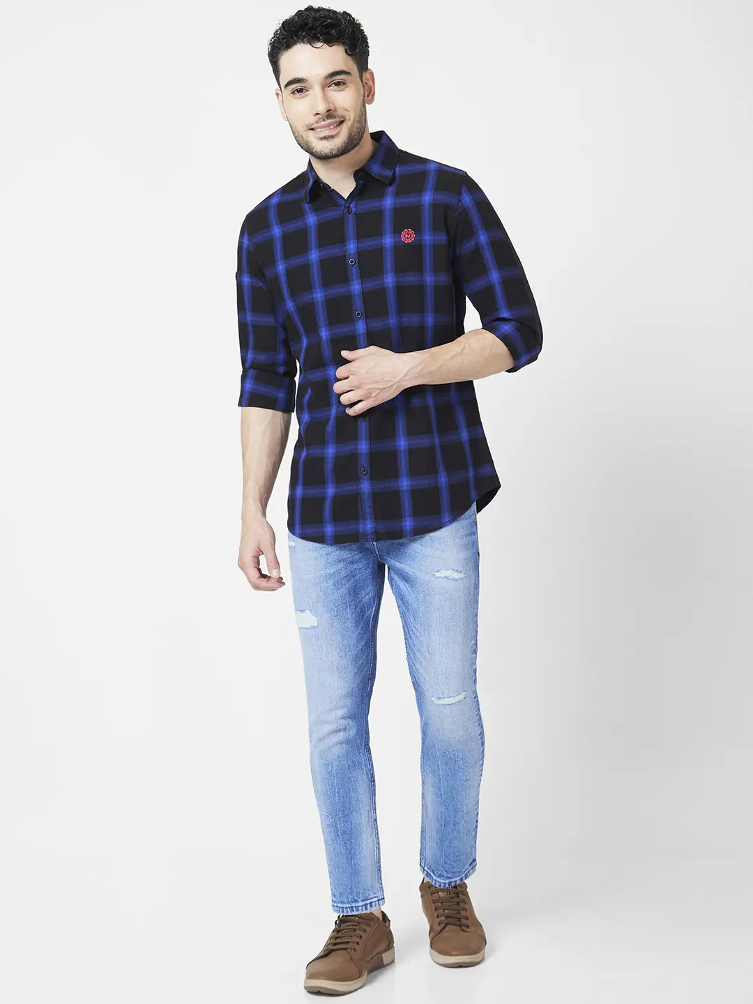 Spykar Men Light Blue Cotton Slim Fit Tapered Length Mild Distressed Mid Rise Jeans (Kano)