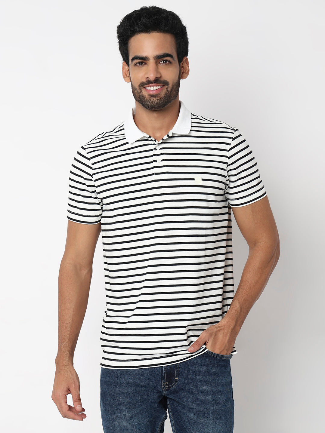 Spykar White Slim Fit Casual T-Shirts For Men