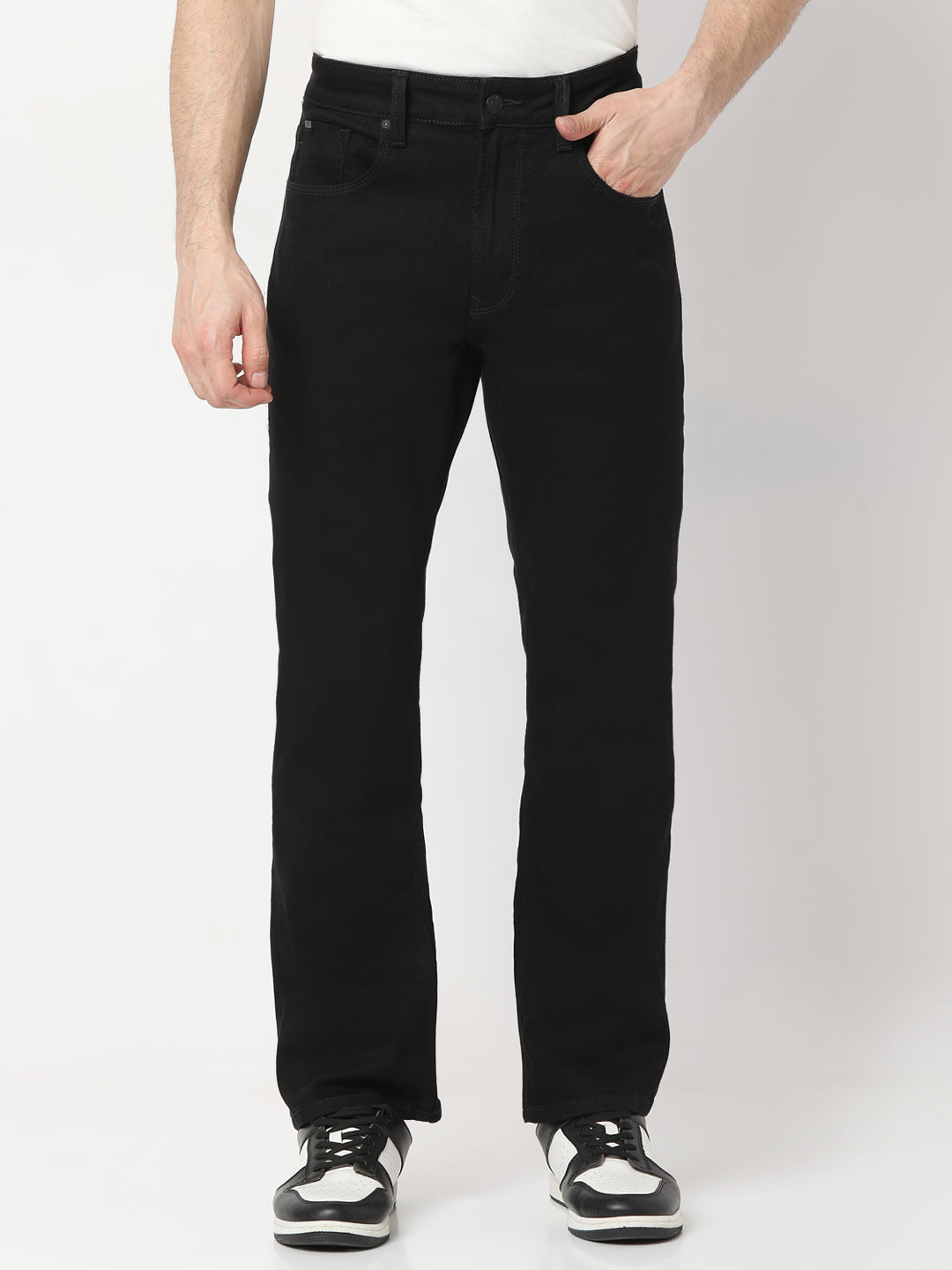 Spykar Black straight fit Mid Rise Jeans For Men