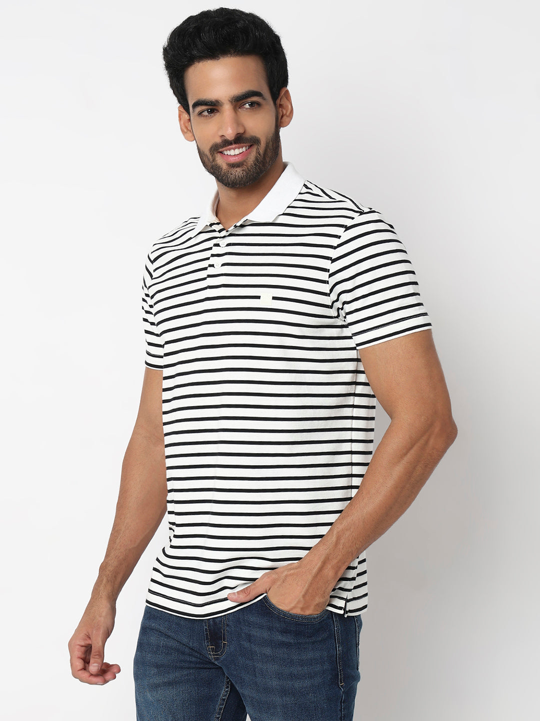 Spykar White Slim Fit Casual T-Shirts For Men