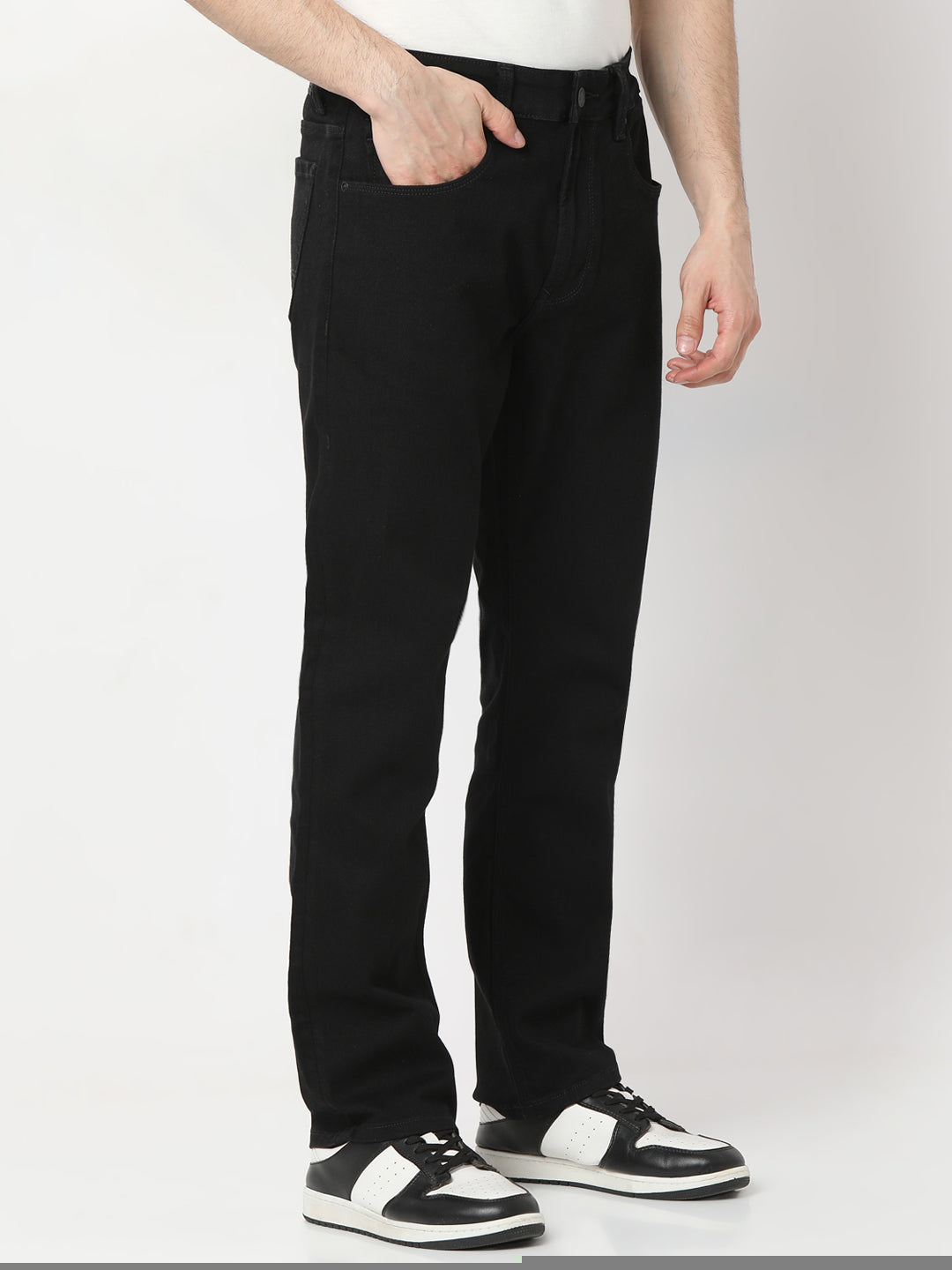 Spykar Black straight fit Mid Rise Jeans For Men