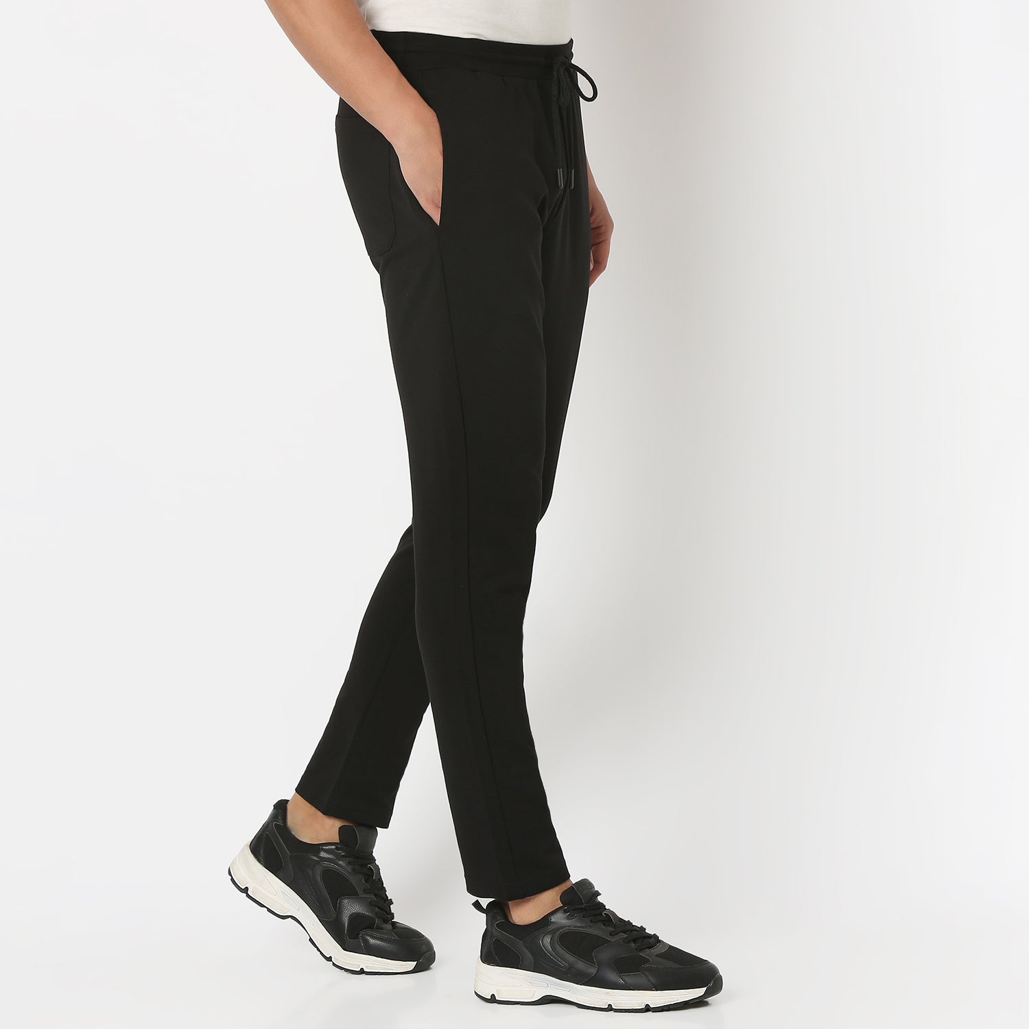 UnderJeans by Spykar Men Basic Black Lounge Pants