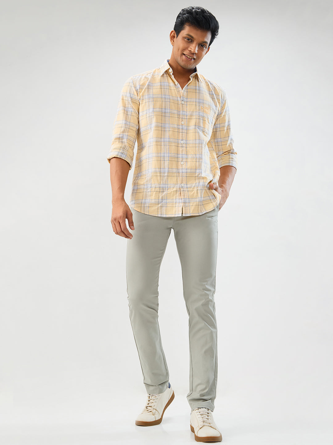 Spykar Granite Green Slim Fit Mid Rise Trousers For Men