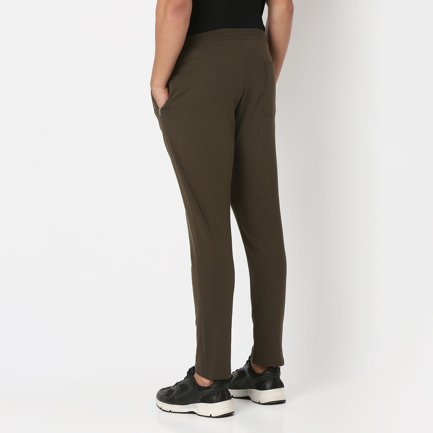 UnderJeans by Spykar Men Basic Military Green Lounge Pants