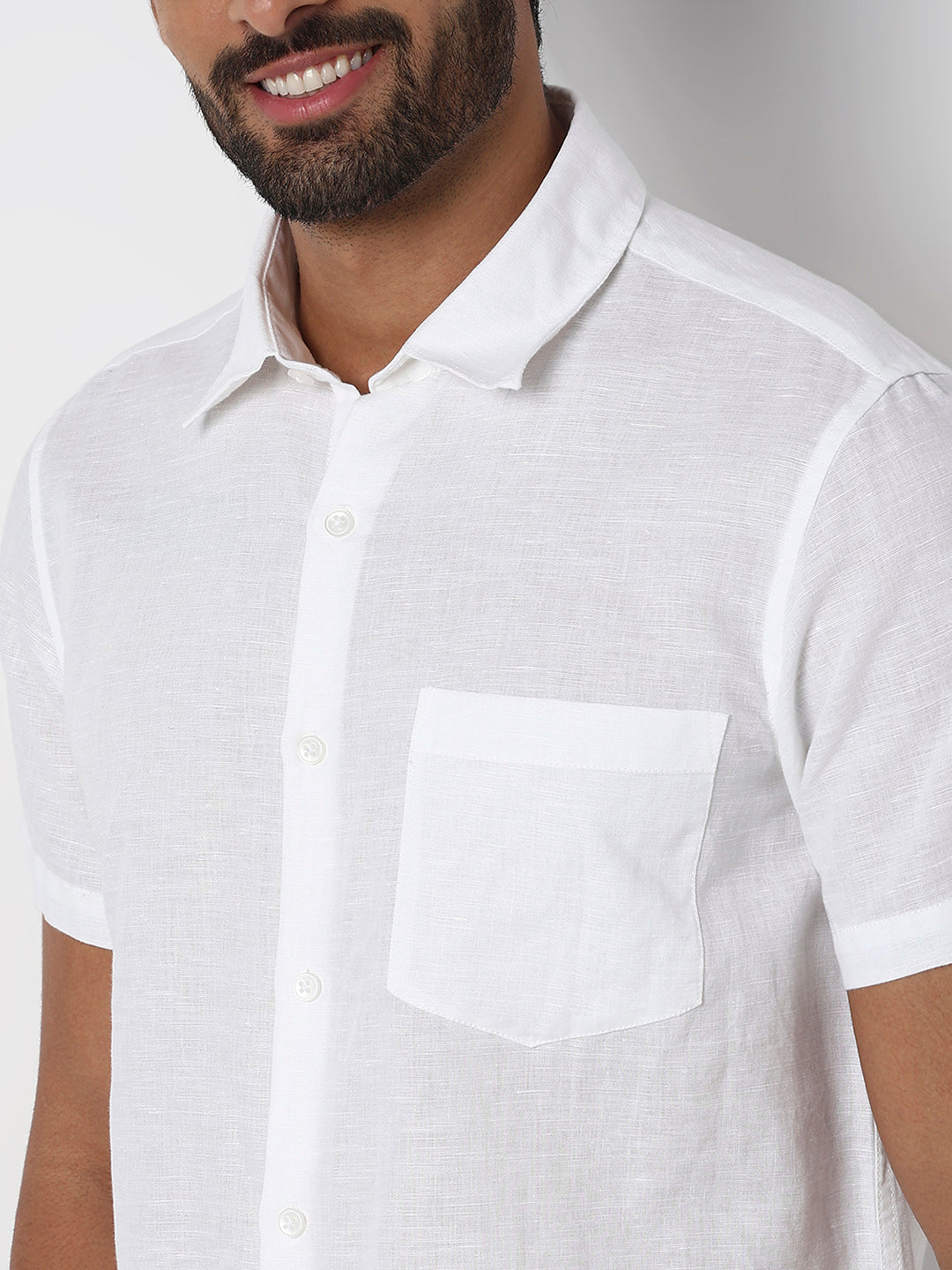 Men White Slim Fit Casual Shirt