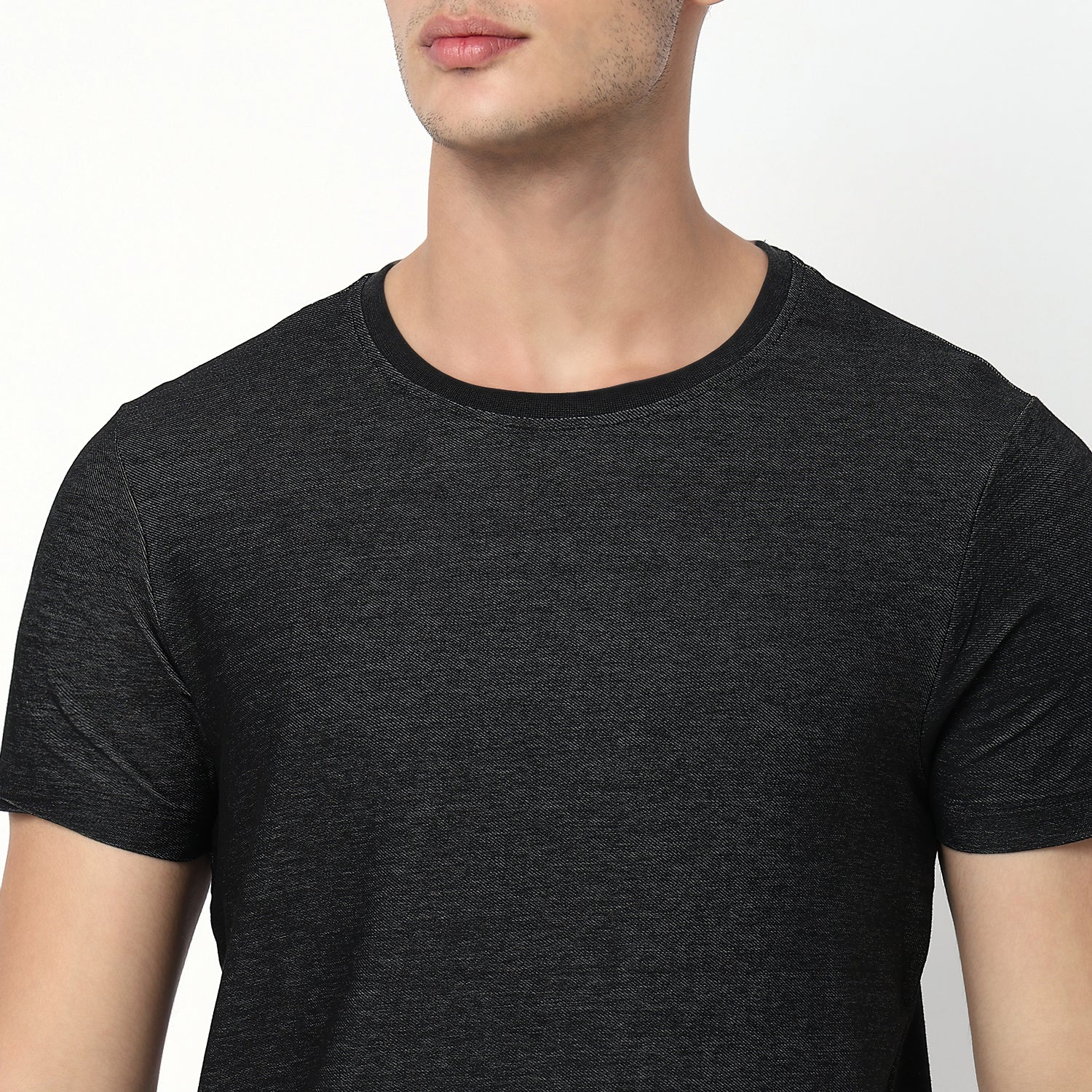 UnderJeans by Spykar Men Basic Dark Denim Black Slim Fit T-Shirts
