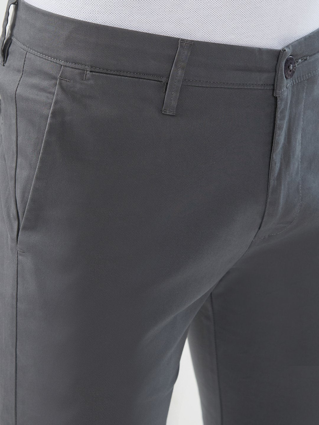 Spykar Dark Grey Slim Fit Mid Rise Trousers For Men