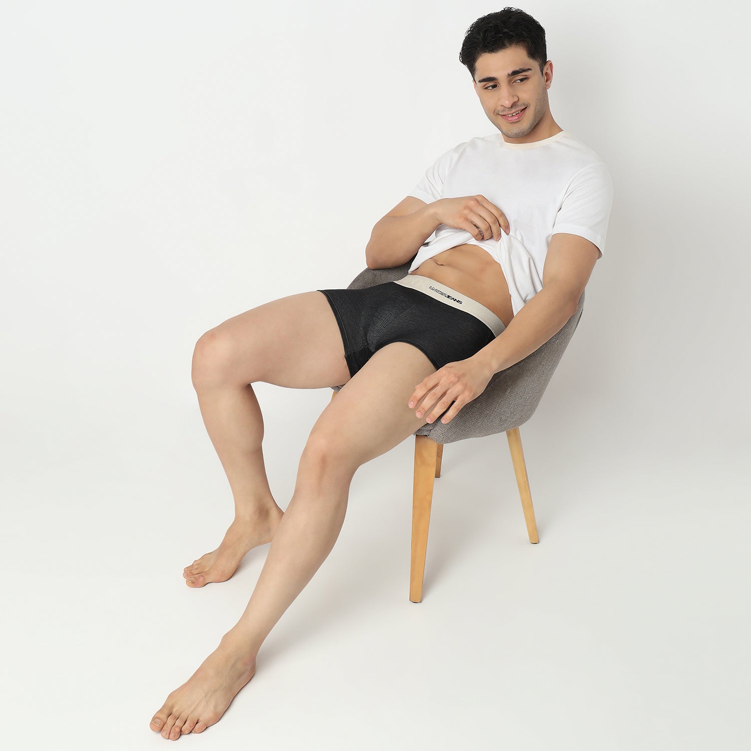 Underjeans by Spykar Men Dark Denim Black Regular Fit Ultrasoft Trunks