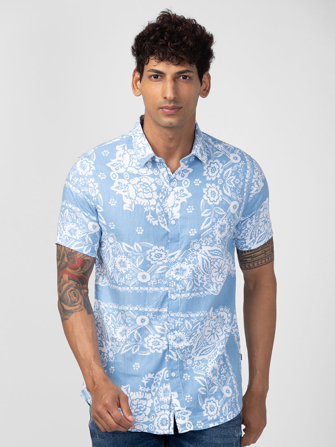 Spykar Men Blue Cotton Slim Fit Floral Shirt