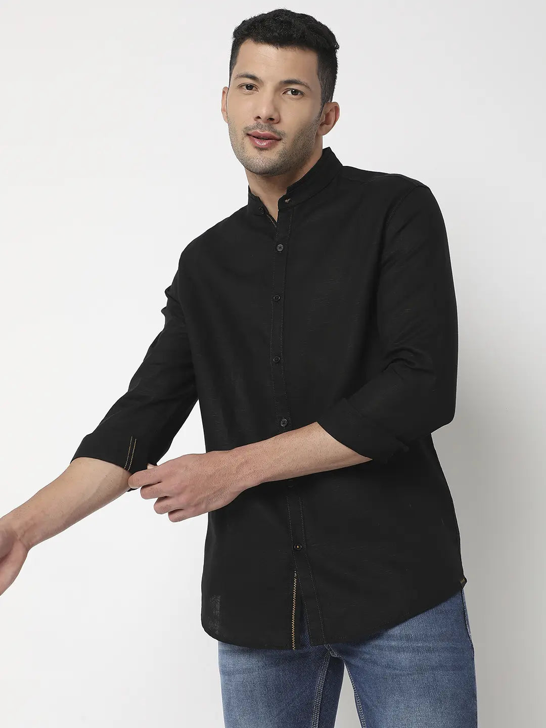 Spykar Men Black Cotton Slim Fit Plain Shirt